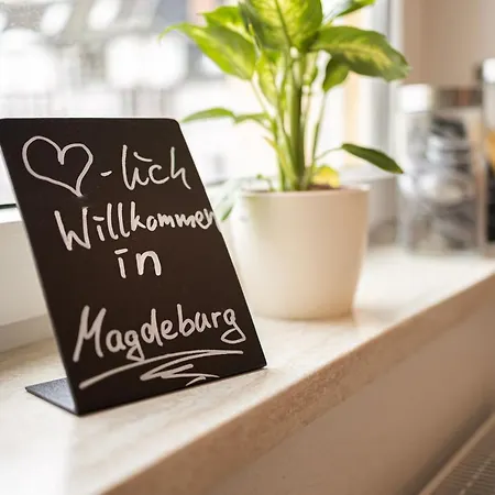 Blue Chili 01 - Lage Am Hbhf Boxspringbett Bis 4 Pers Μαγδεβούργο